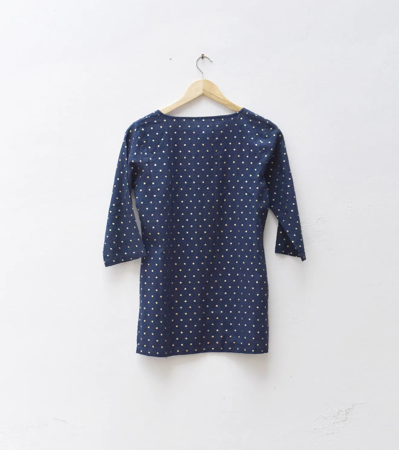 Blue kurta with gold dots. - Khara Kapas
