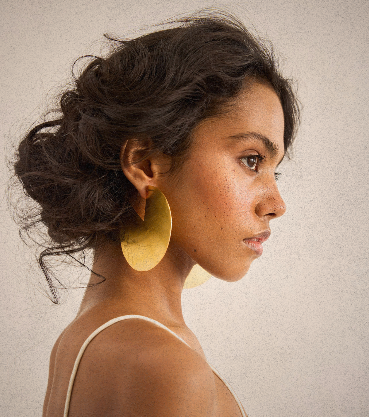 Cyral Studs