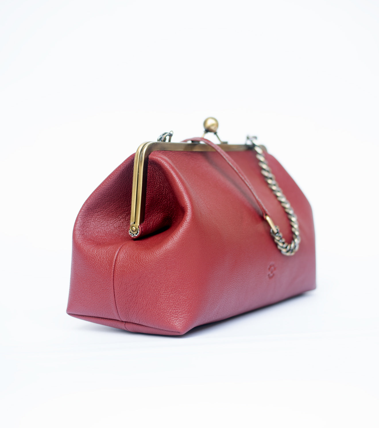 Wineframe Clutch