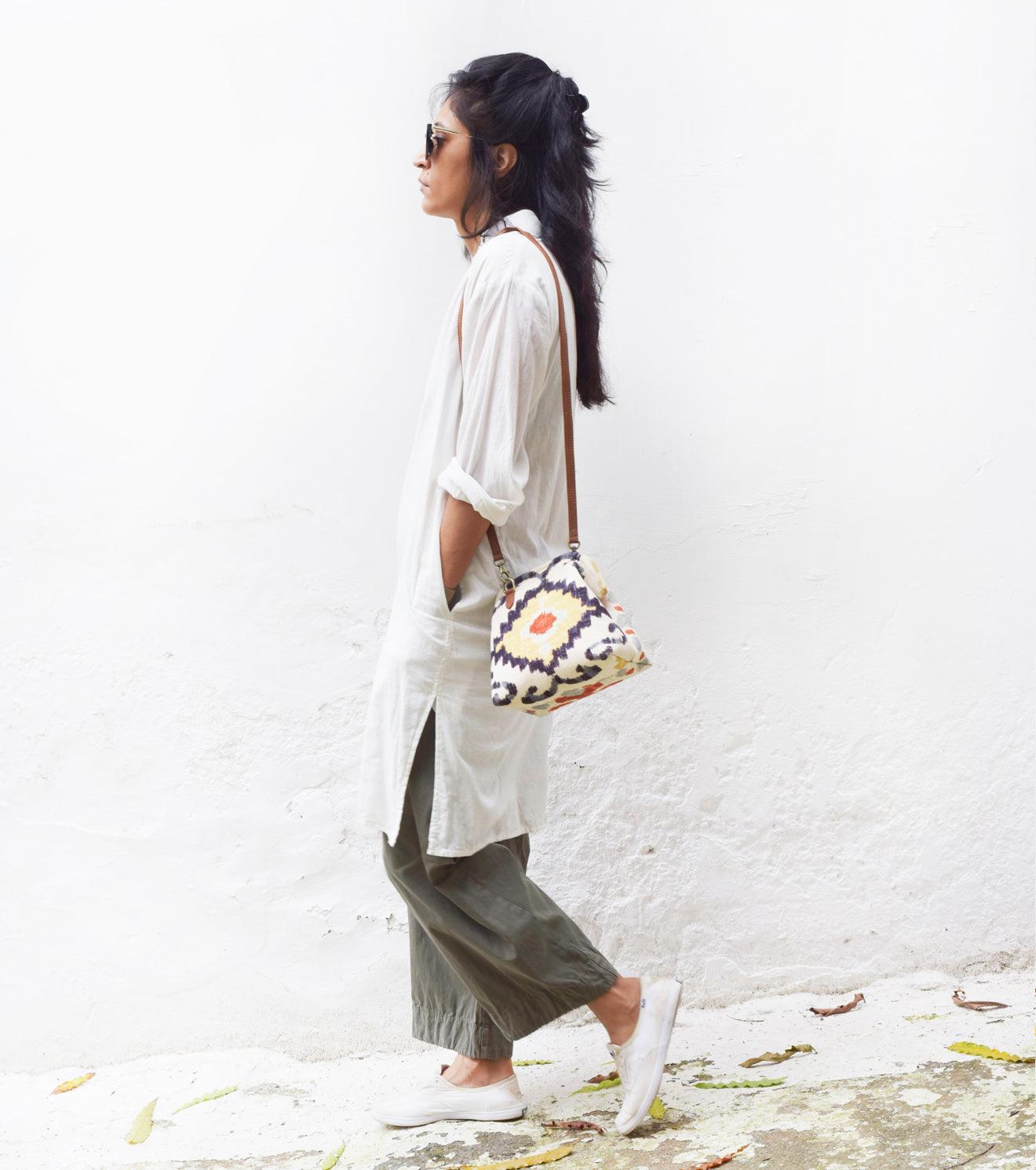 Matrix Ikat clutch - Khara Kapas