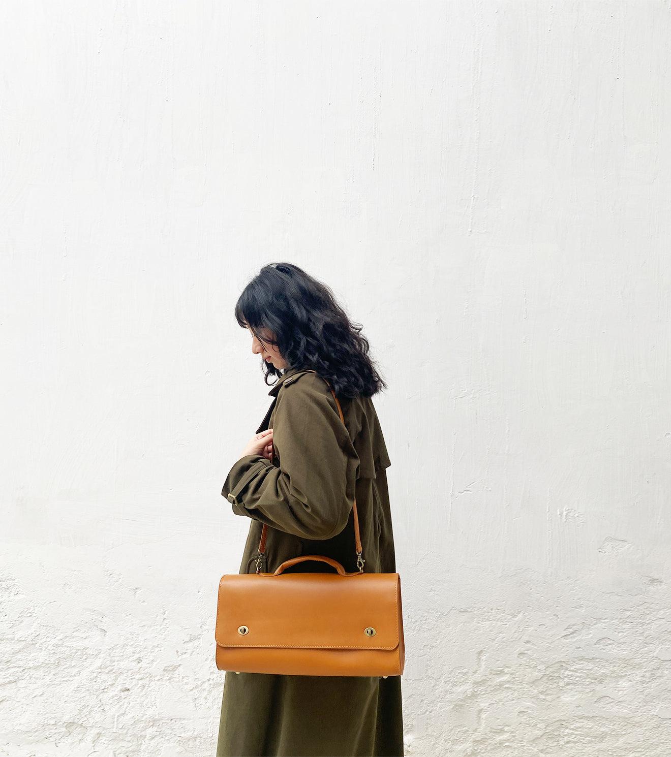 Fawn messenger bag - Khara Kapas