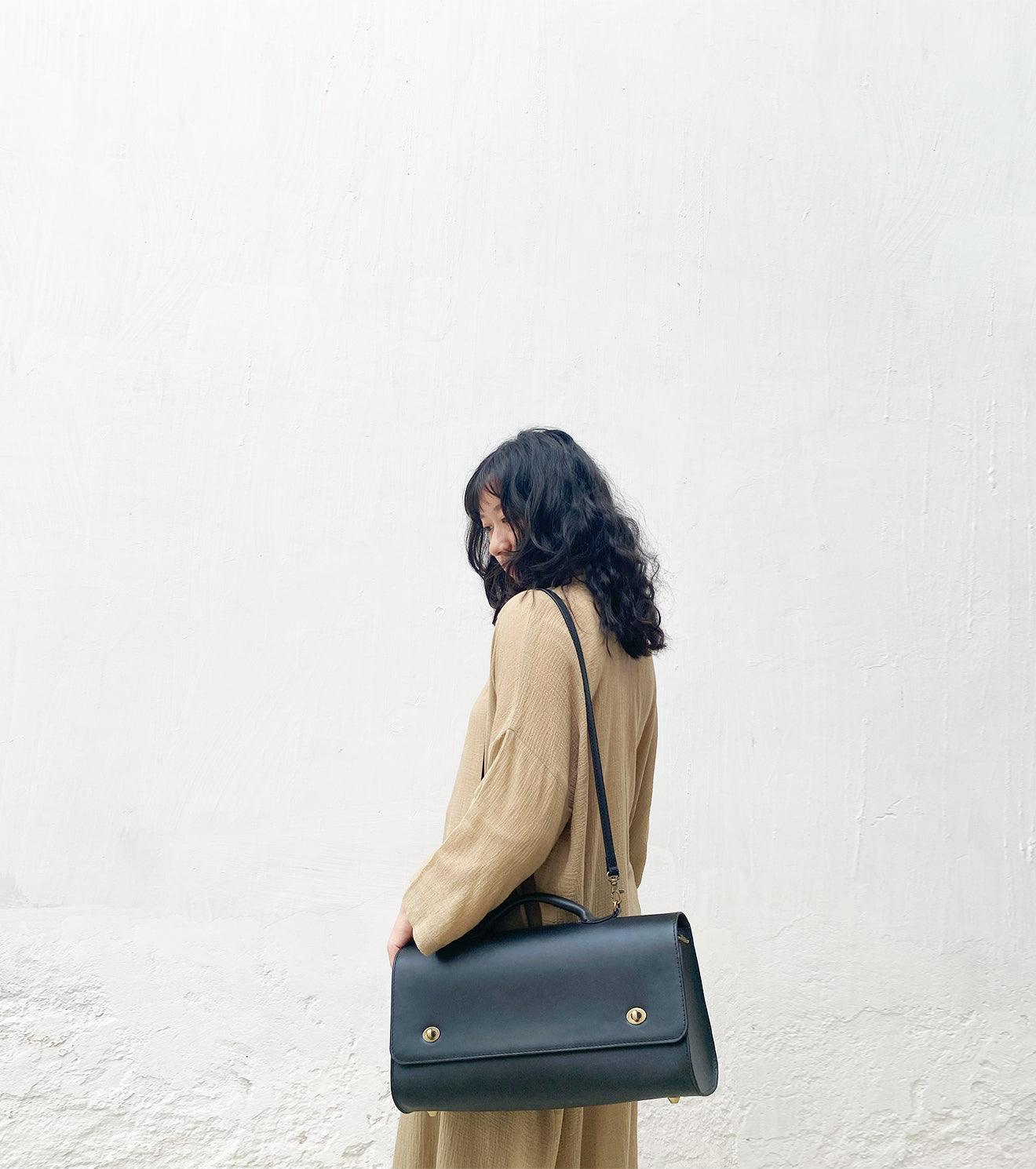 Ebony messenger bag - Khara Kapas