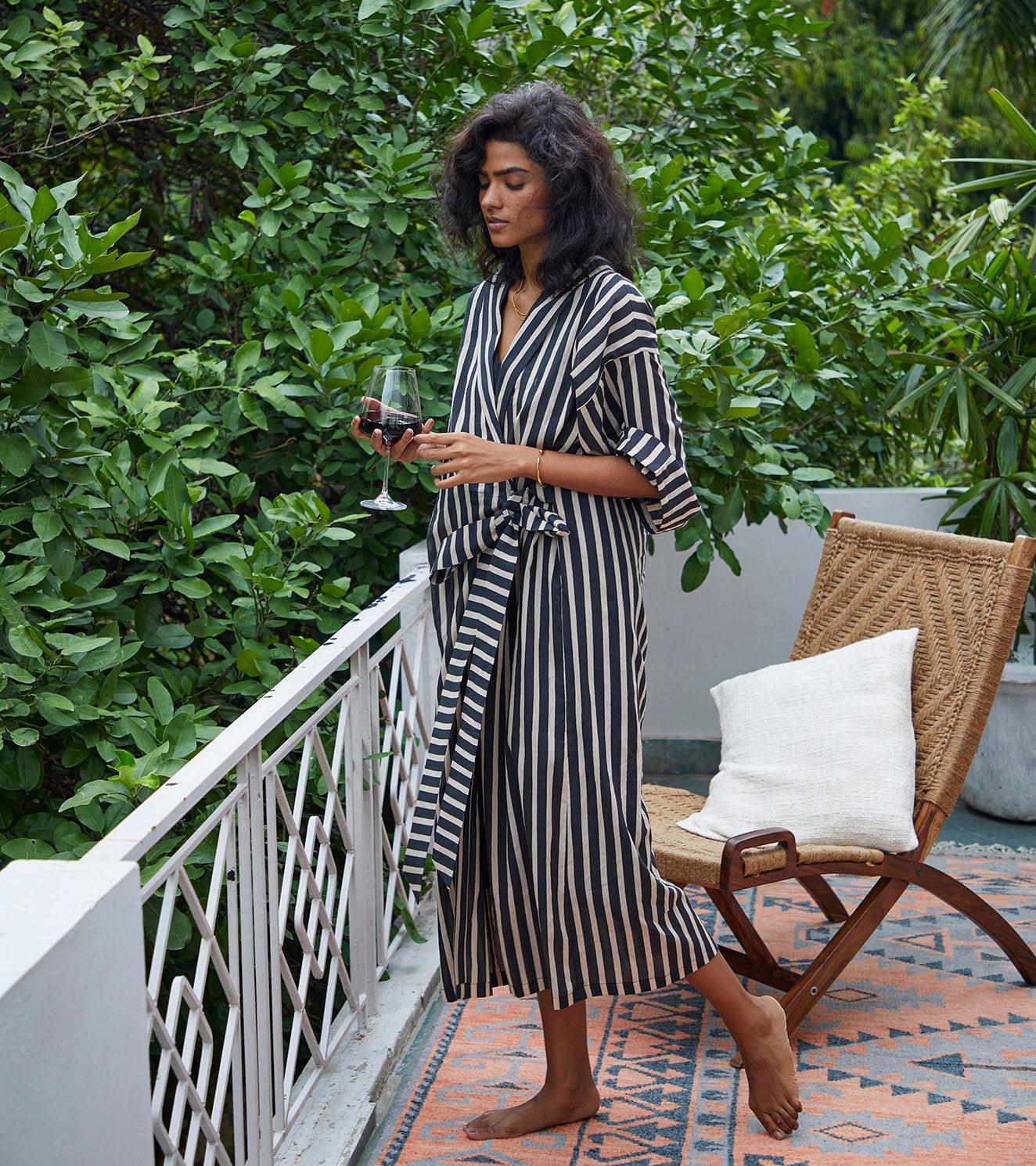 Smoke overlay robe - Khara Kapas