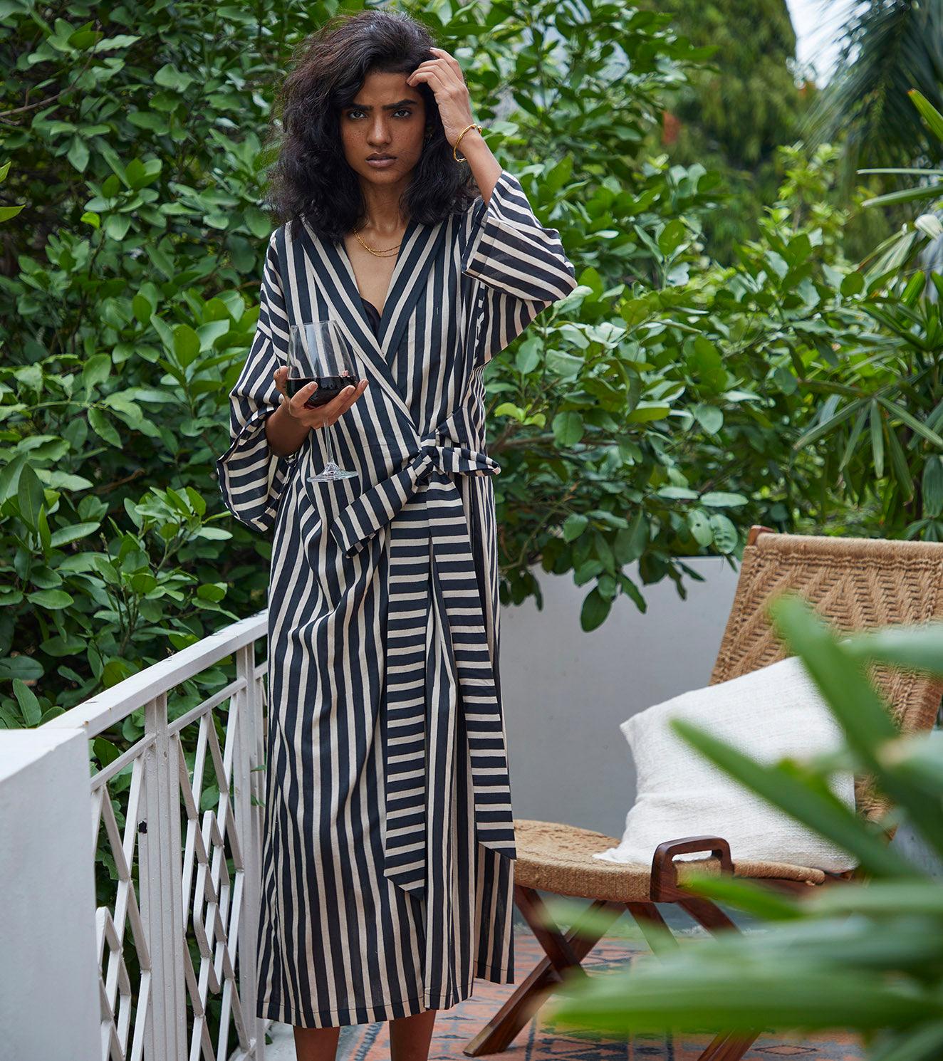 Smoke overlay robe - Khara Kapas