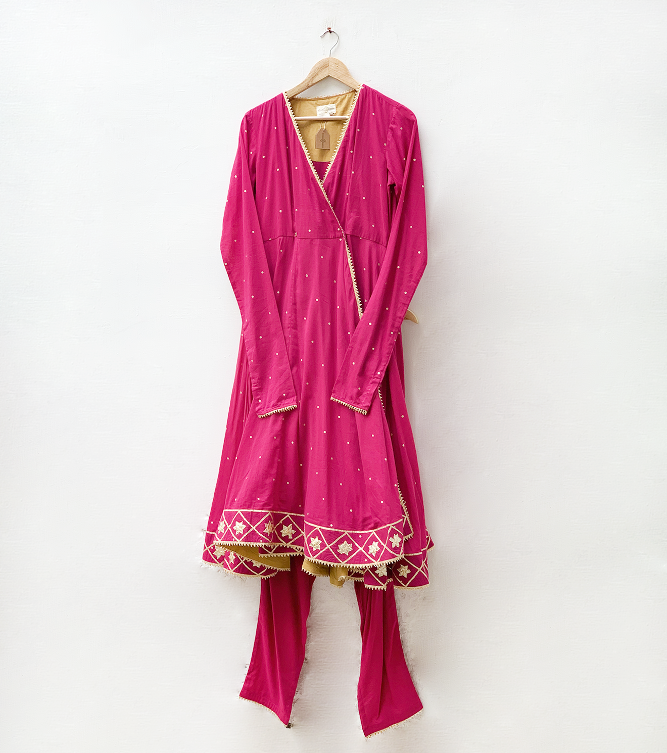 Gulabi Leher Kurta Set