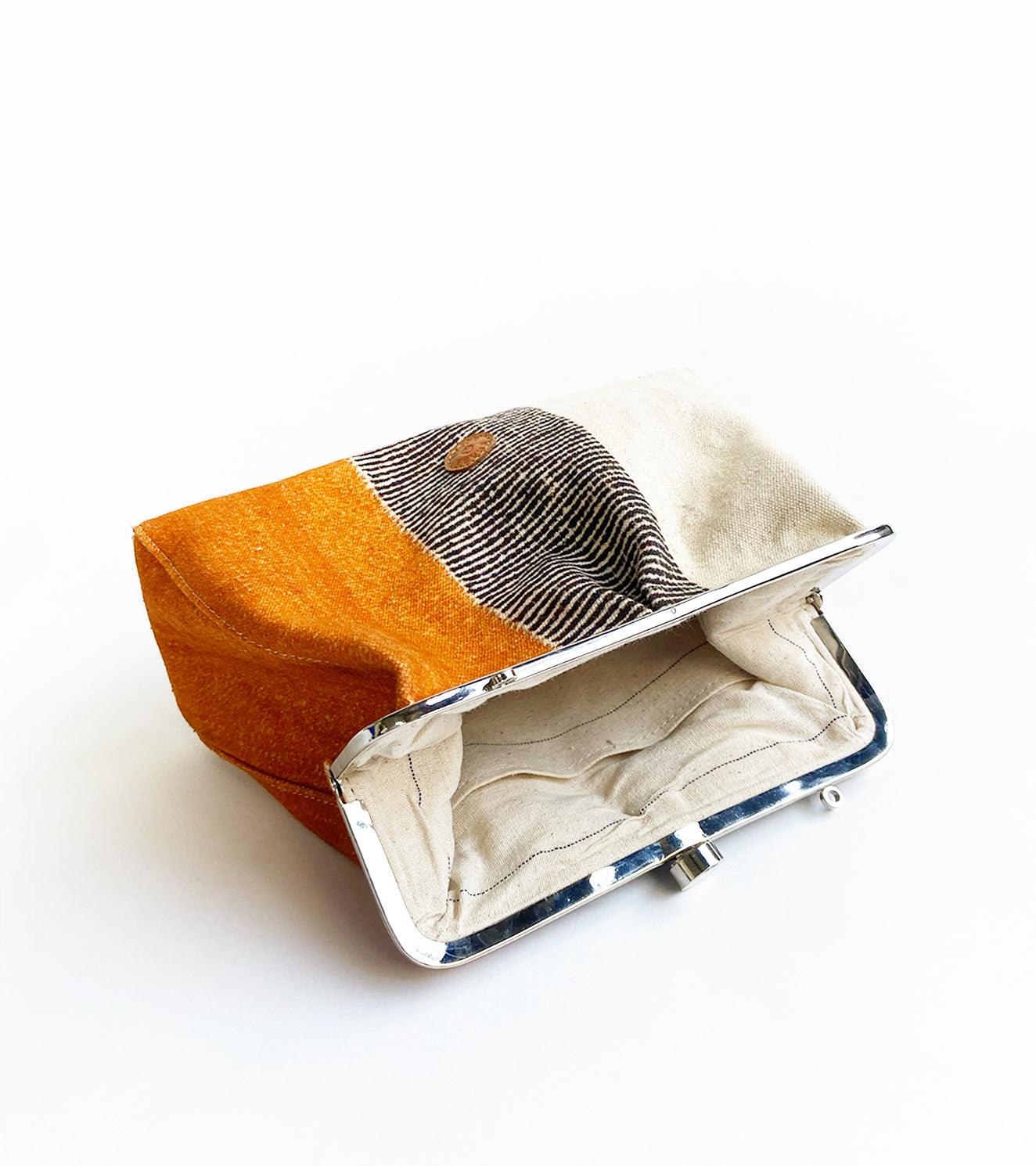 Horus clutch - Khara Kapas