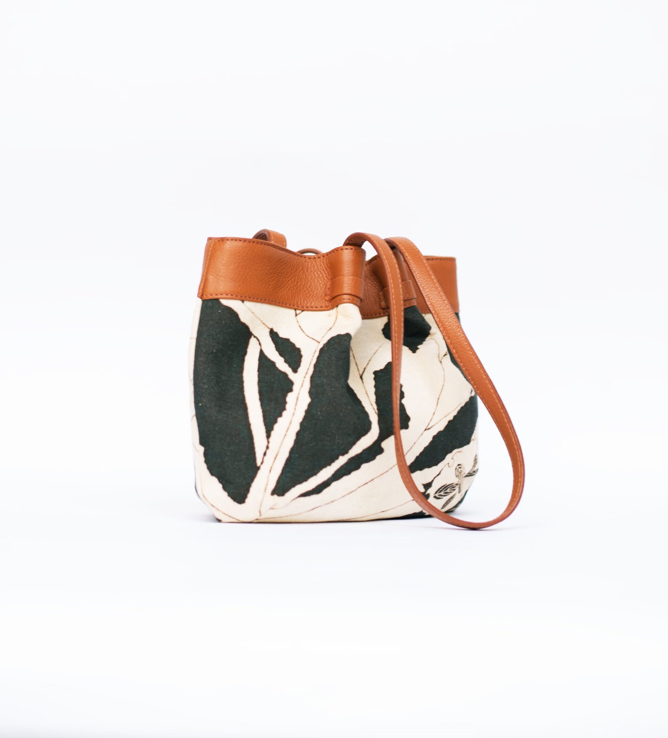 Ivory Ink Hand Bag