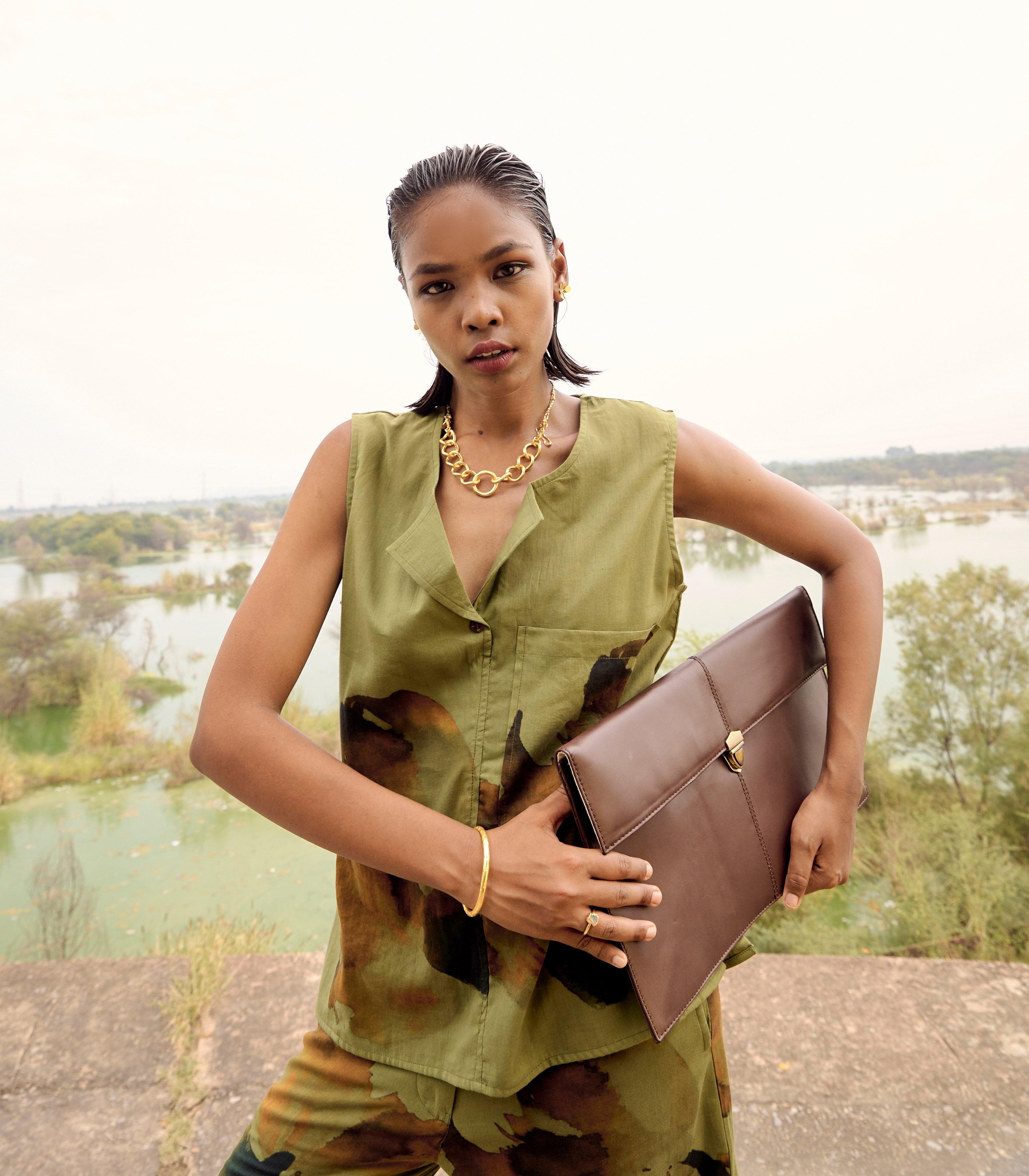 Tan envelope bag - Khara Kapas