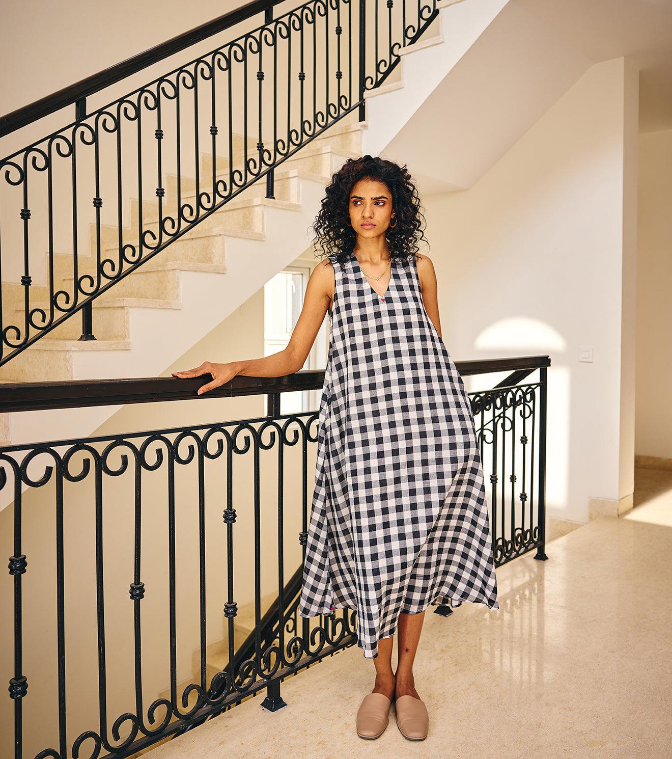 Cotton Ladies Gingham Dress The Checkered Soul Dress Midi Cotton |black Checks Khara Kapas Cotton Ladies Gingham Dress The Checkered Soul Dress Midi Cotton |black Checks Khara Kapas