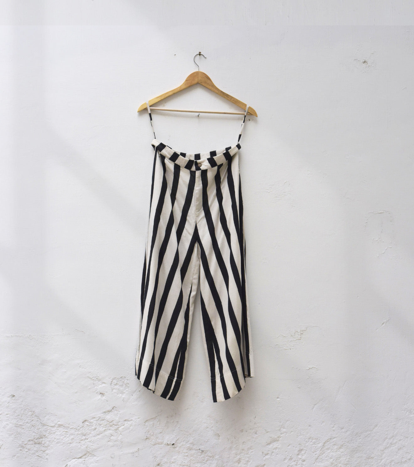 Black stripe pants