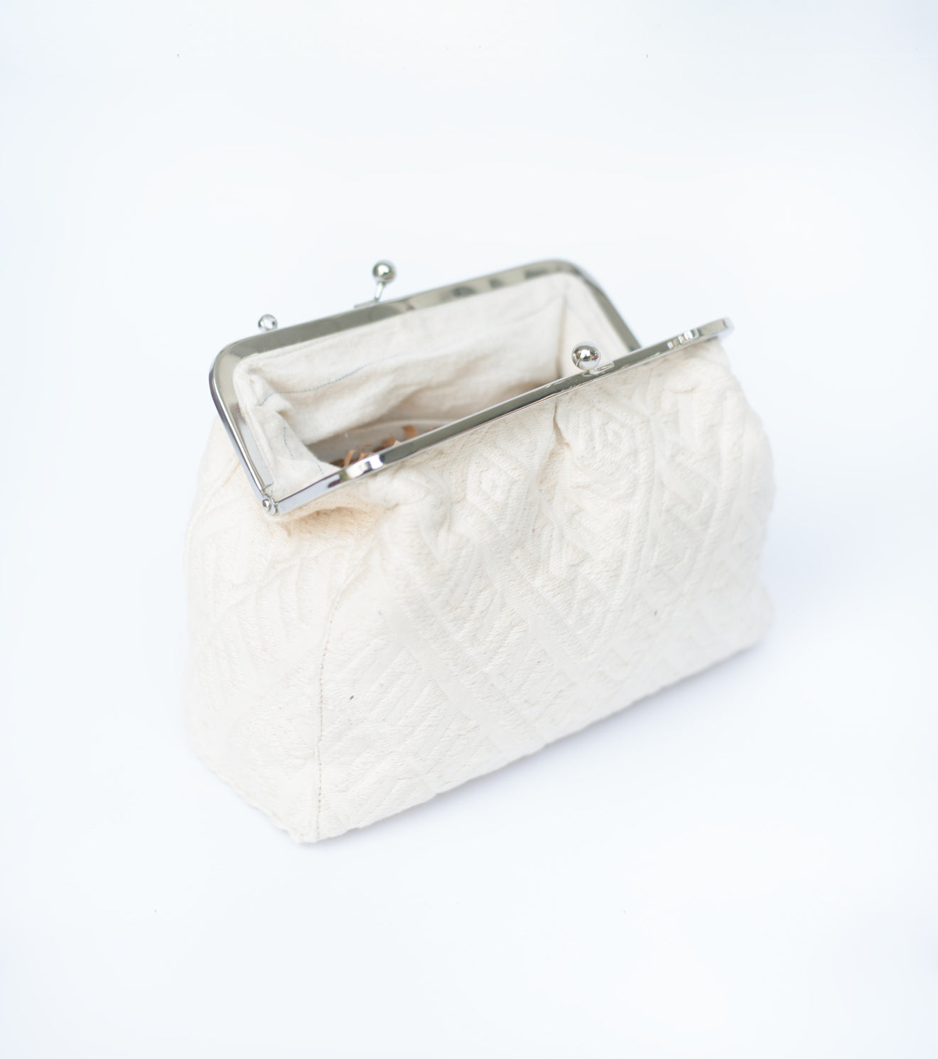 Cloudweave Hand Clutch