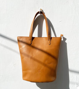 Chestnut handbag - Khara Kapas