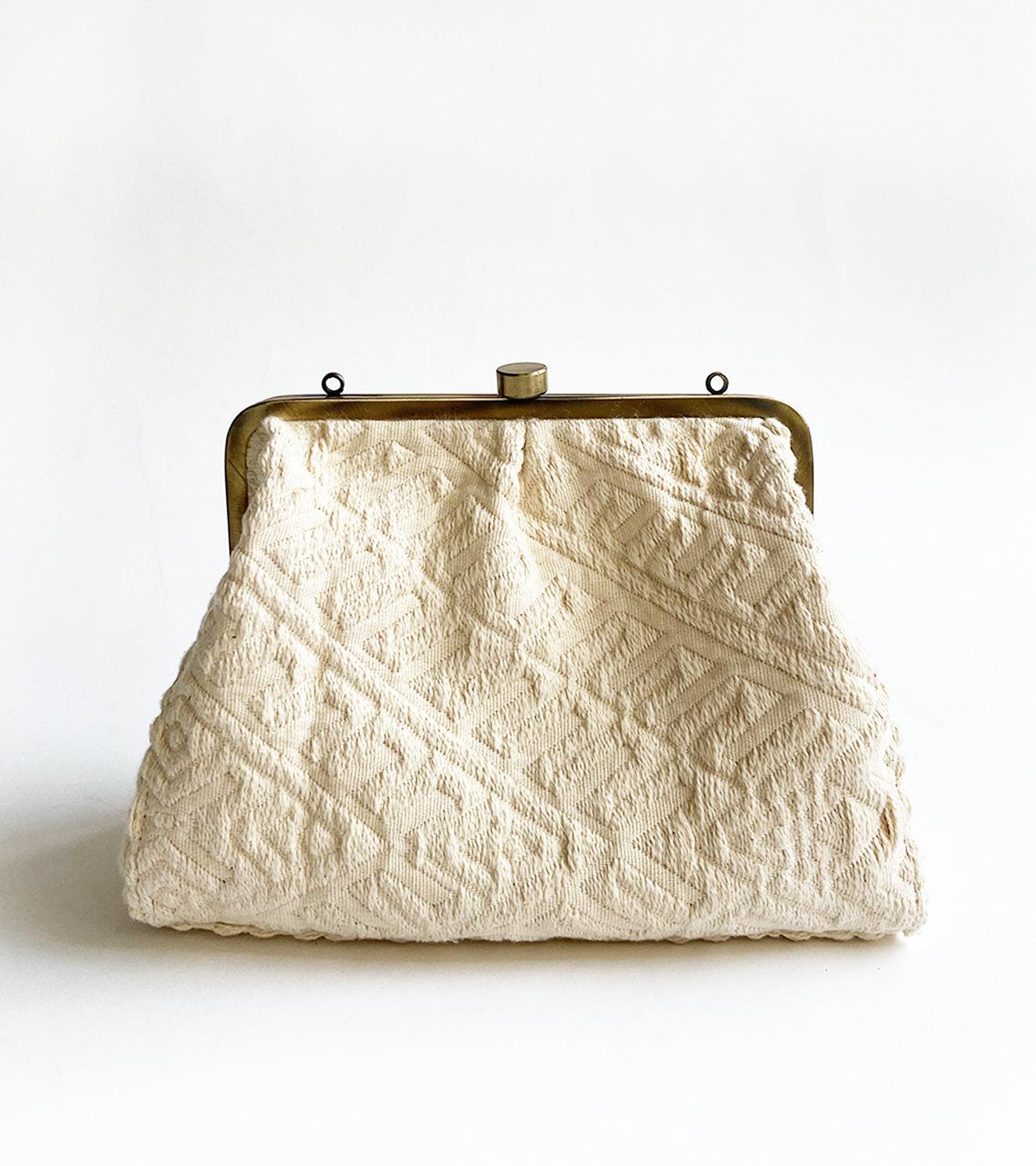 Egg shell clutch - Khara Kapas