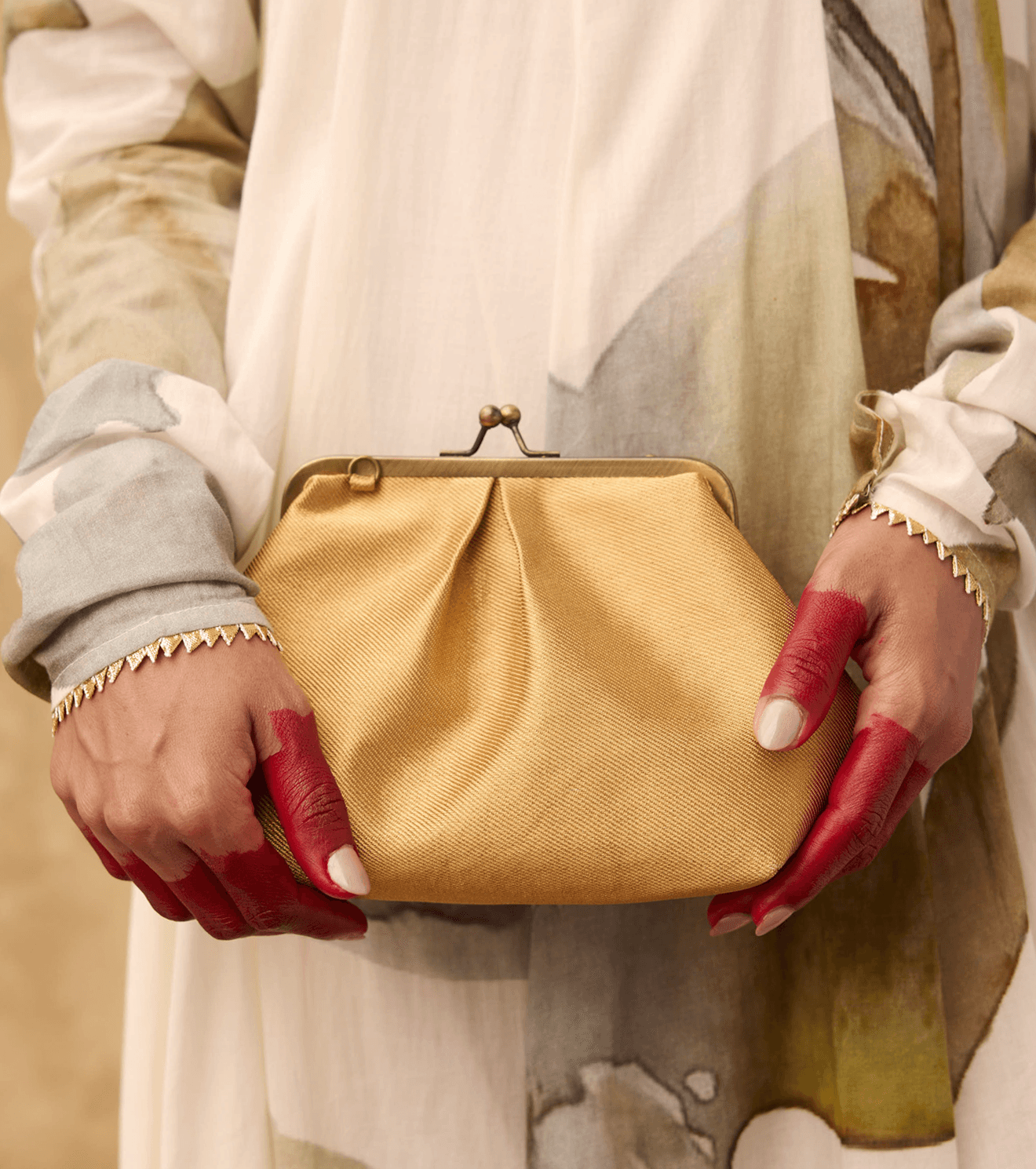 Sunehri clutch - Khara Kapas