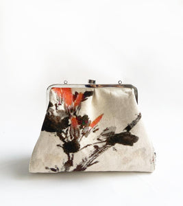 Hibiscus clutch - Khara Kapas