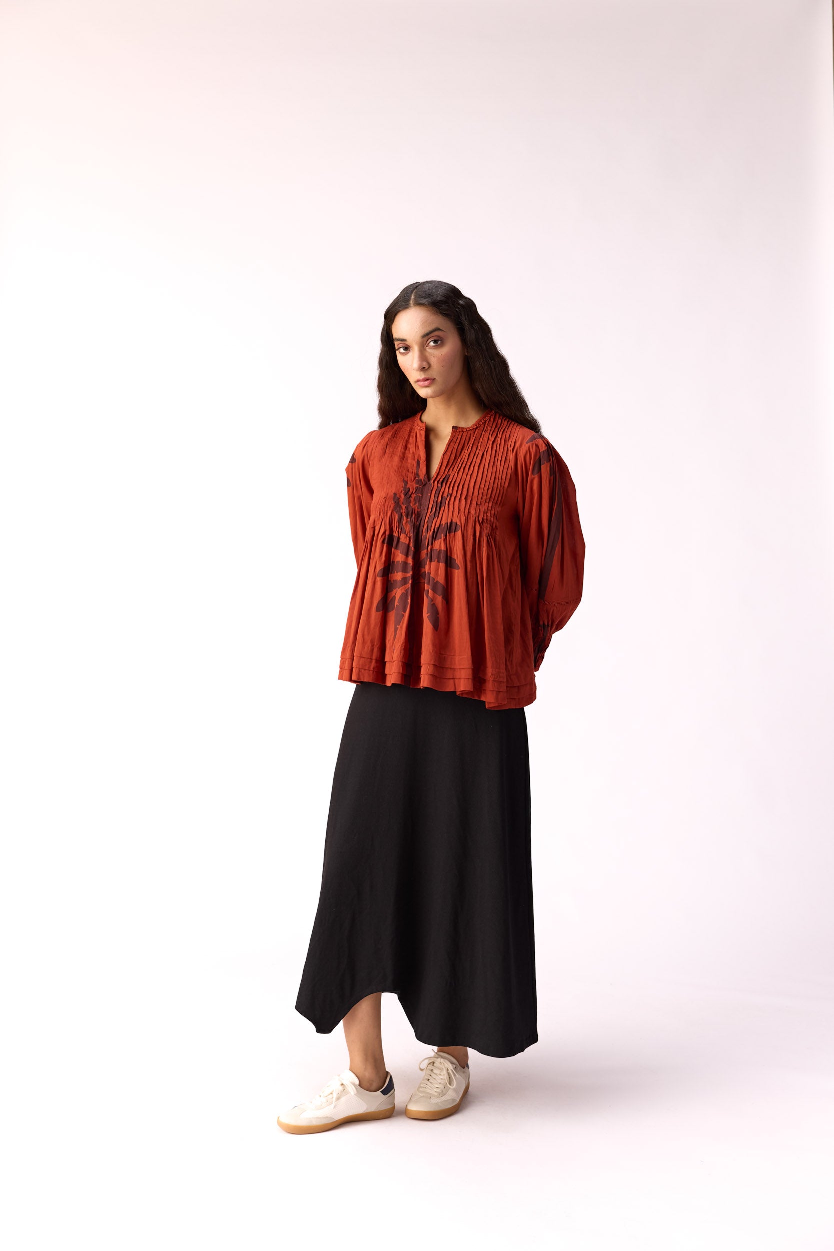 Scarlet Earth top