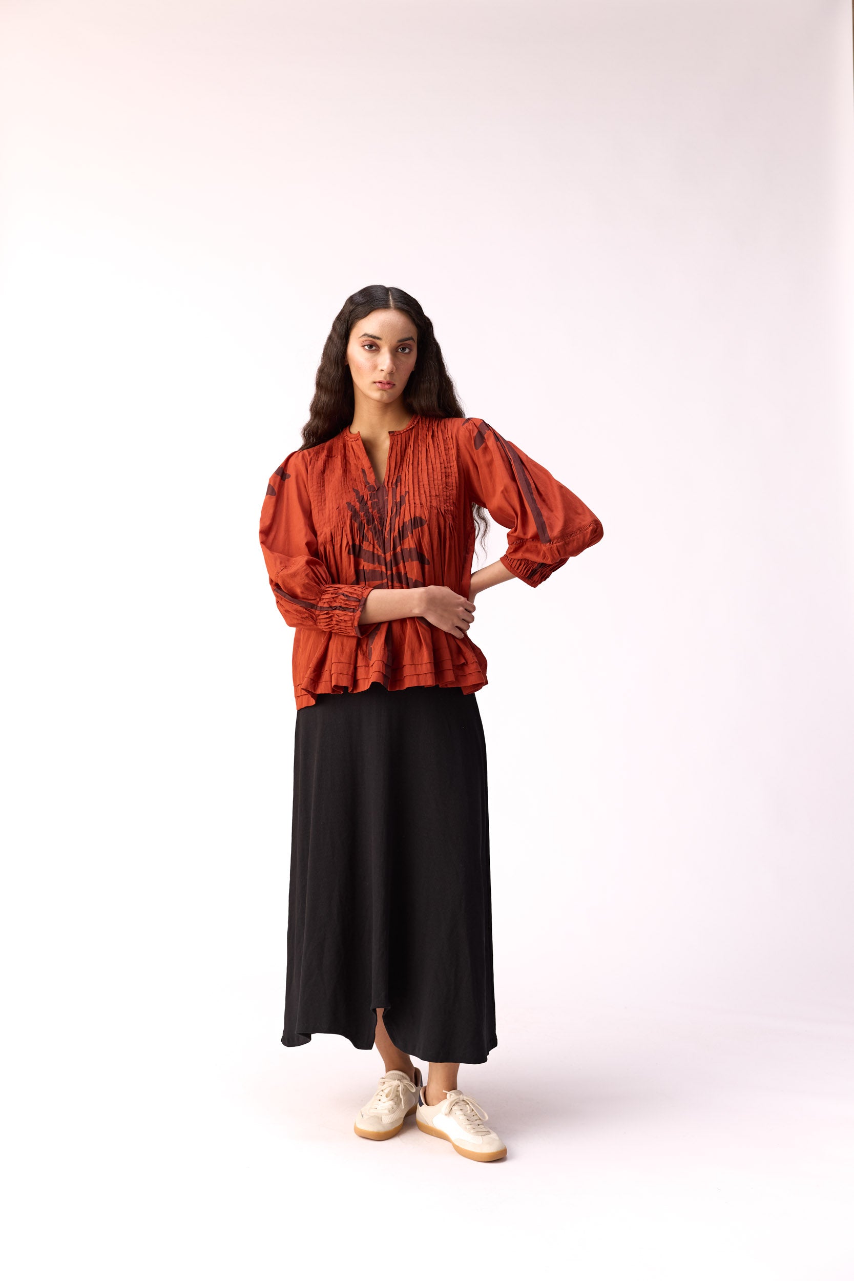 Scarlet Earth top