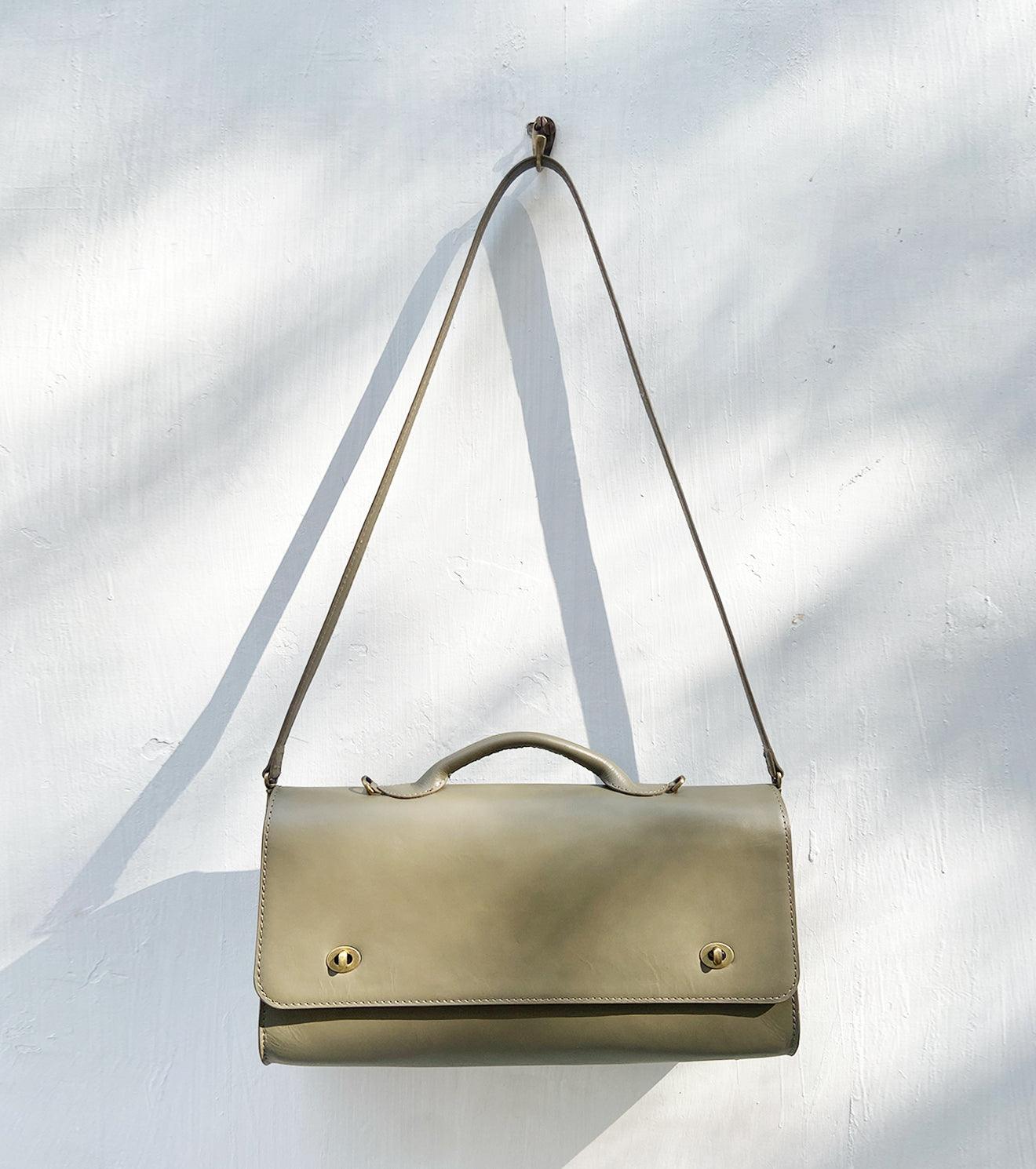 Olive messenger bag - Khara Kapas