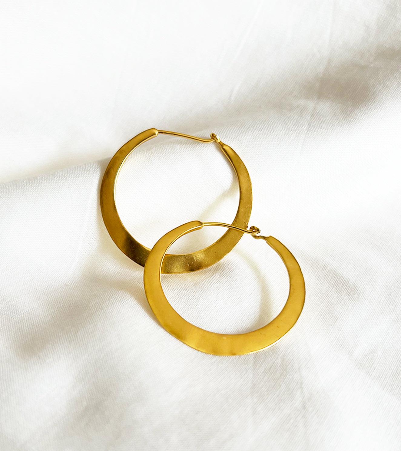 Kyna ear hoops - Khara Kapas