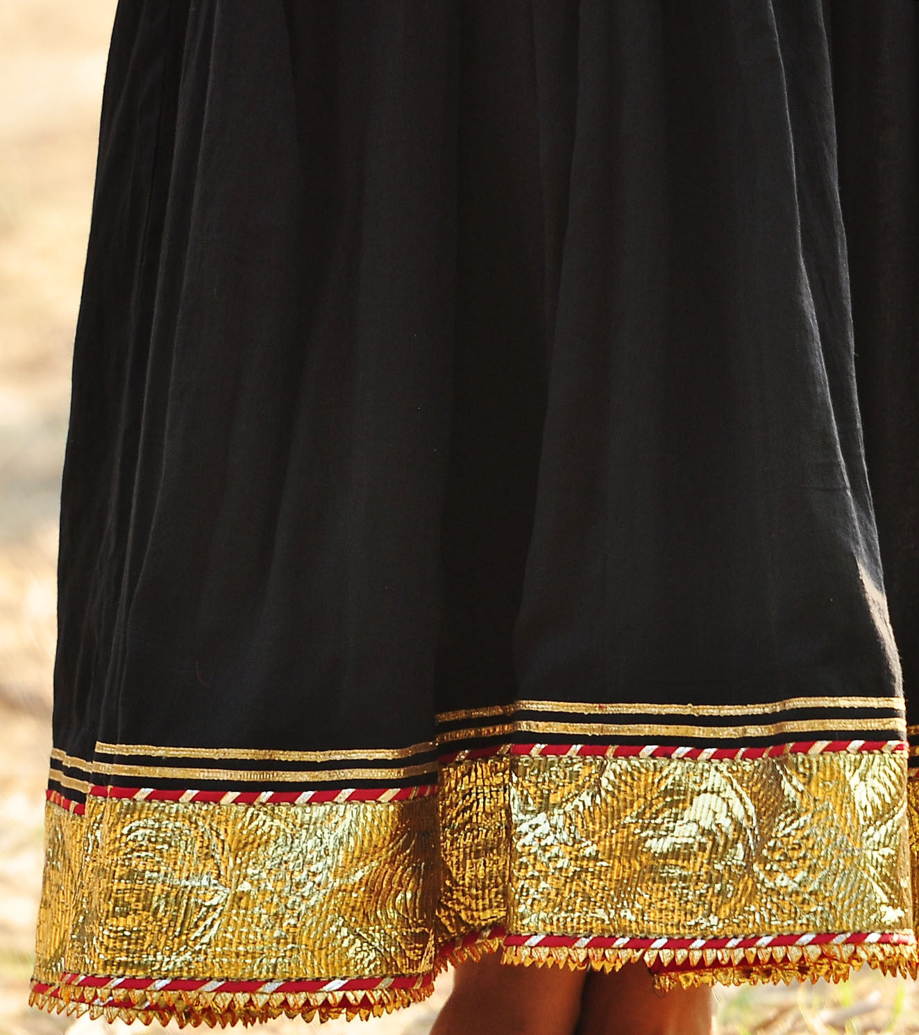 BLACK PLEATED GOWN