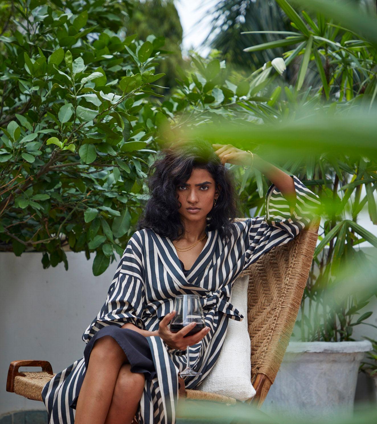 Smoke overlay robe - Khara Kapas