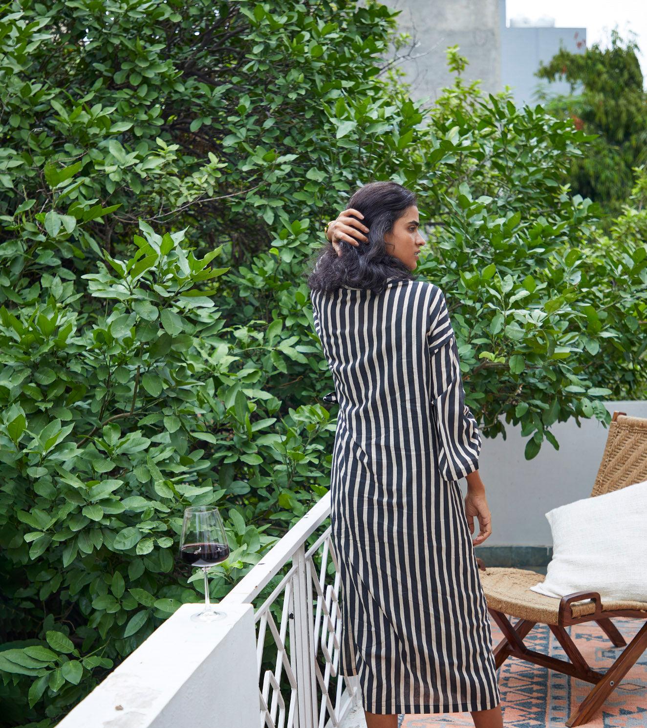 Smoke overlay robe - Khara Kapas