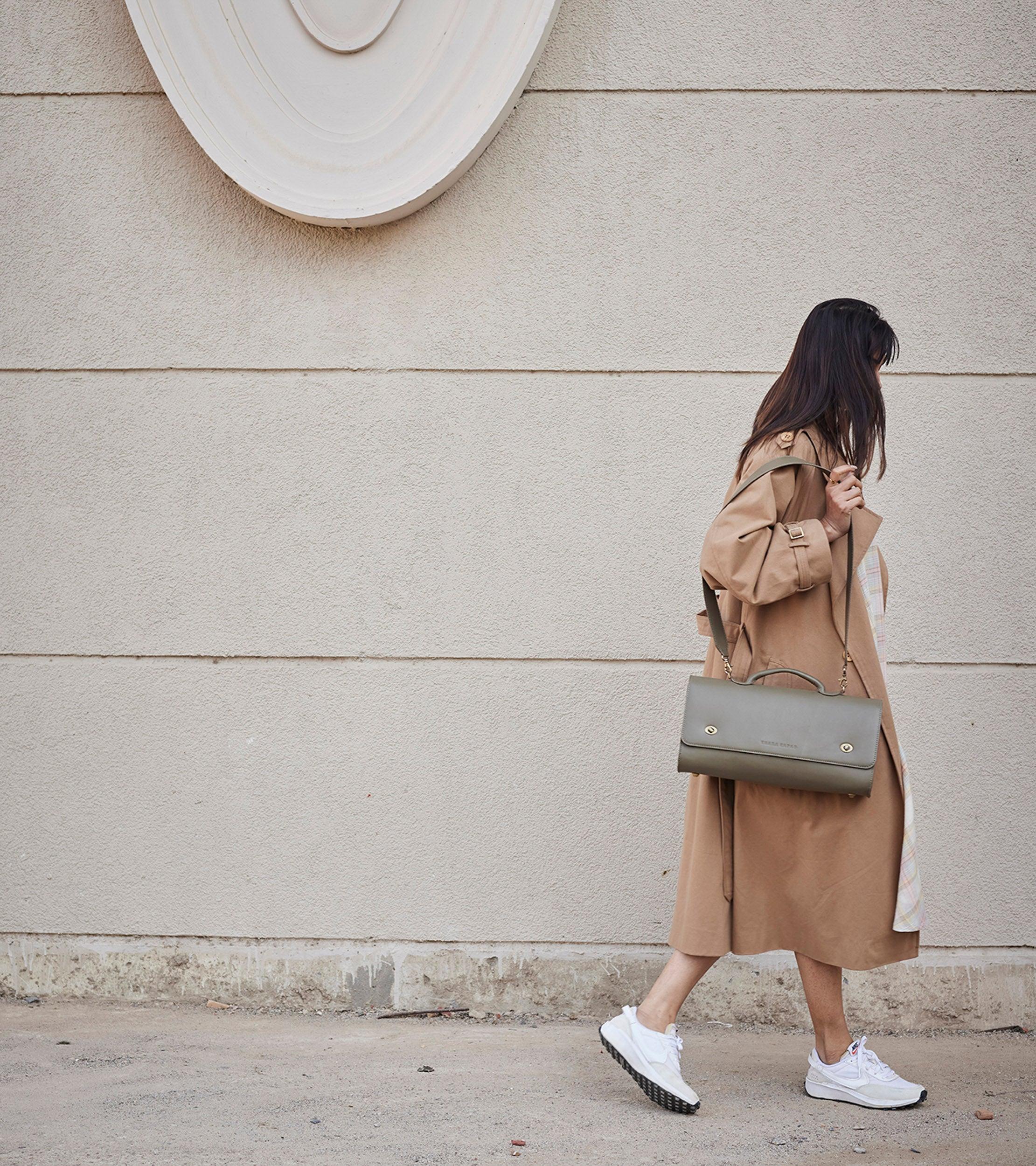 Olive messenger bag - Khara Kapas