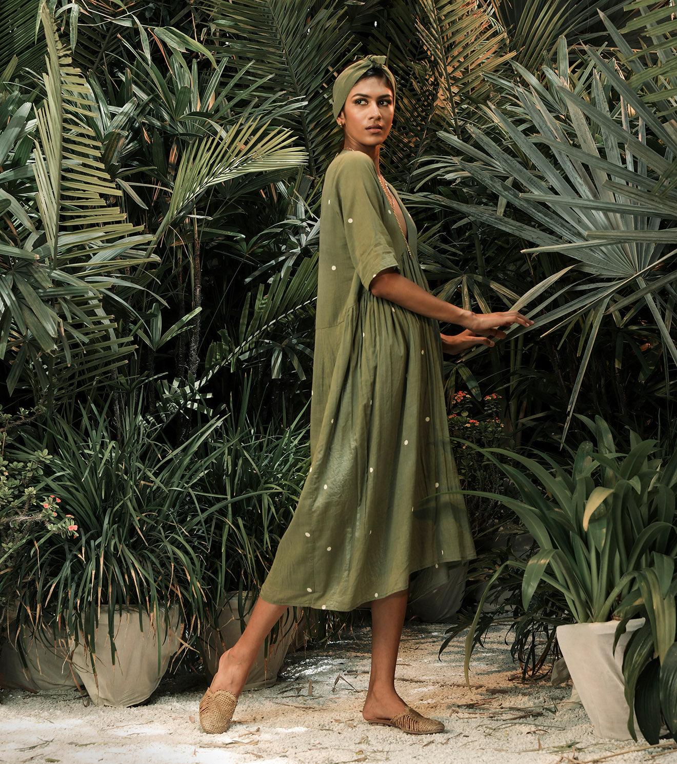 Dewdrops In The Garden - Khara Kapas
