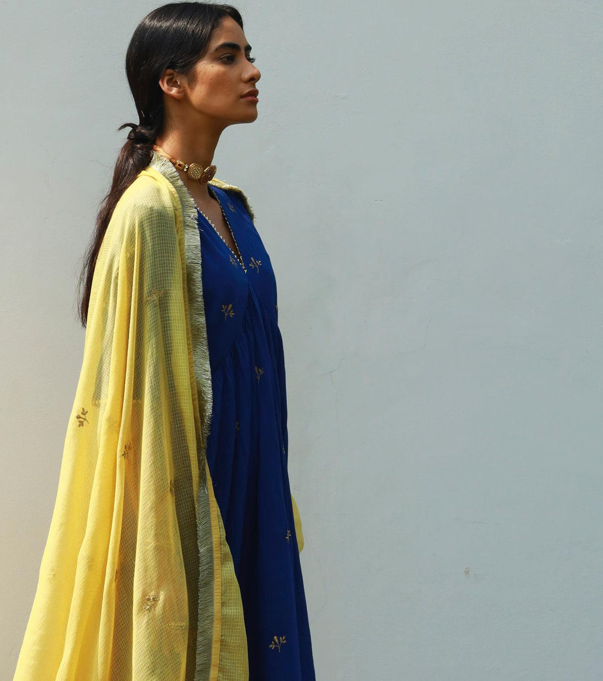 Sunehri Dupatta - Khara Kapas