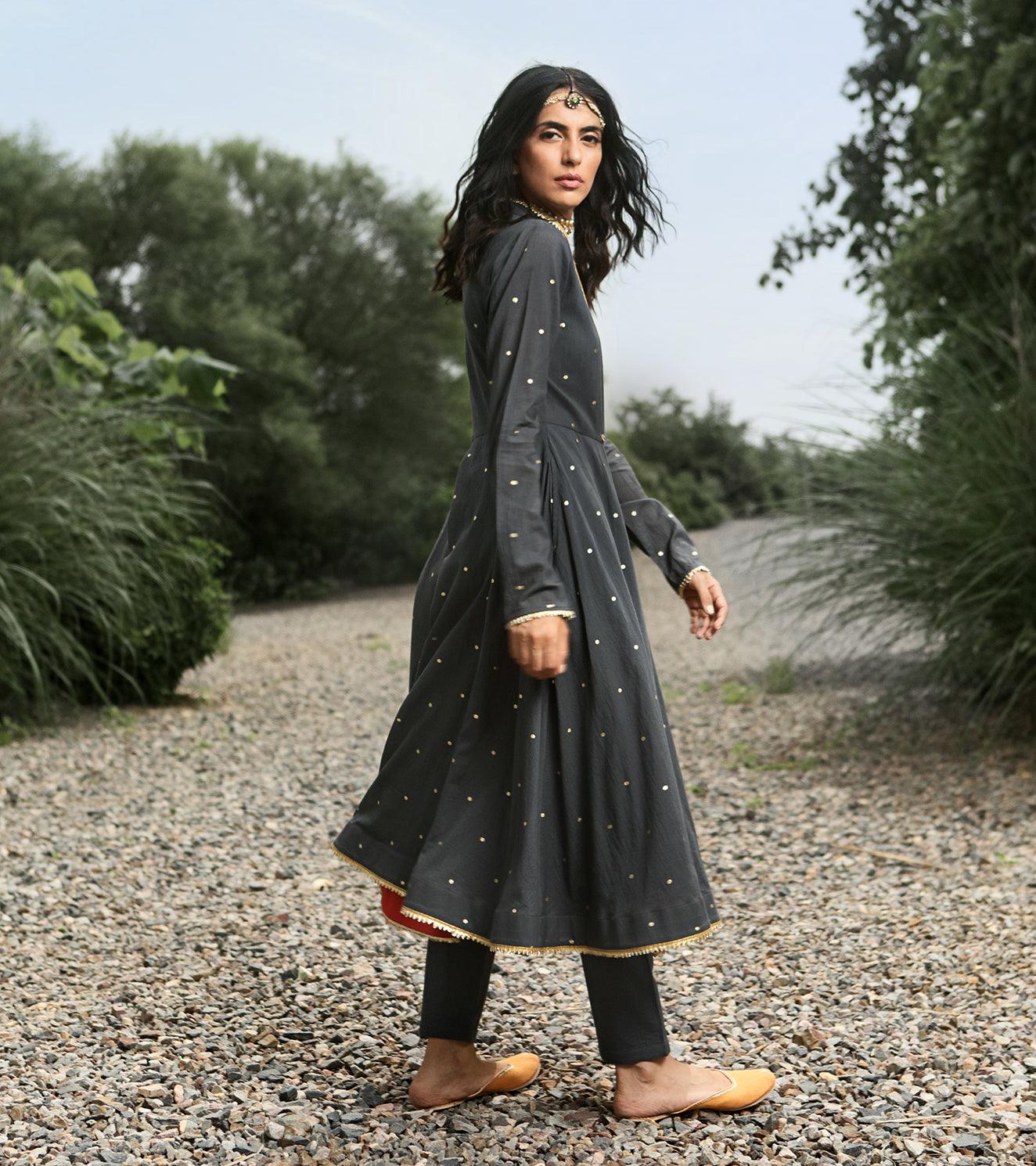 NAZNEEN - Khara Kapas